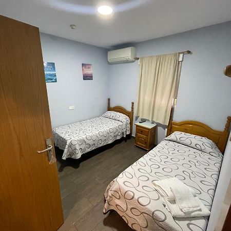 Hostal Tres Hermanos Getafe Eksteriør billede