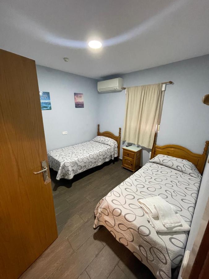 Hostal Tres Hermanos Getafe Eksteriør billede