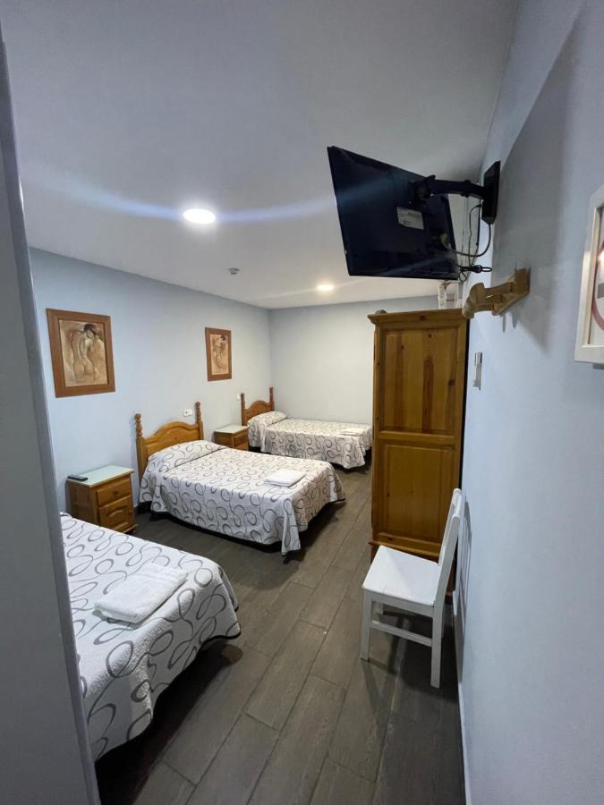 Hostal Tres Hermanos Getafe Eksteriør billede