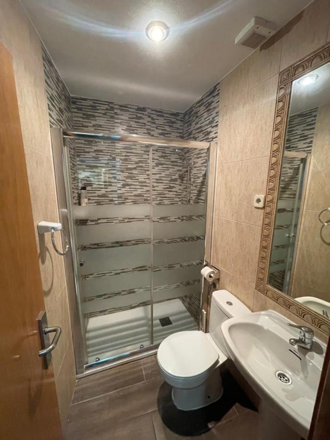 Hostal Tres Hermanos Getafe Eksteriør billede
